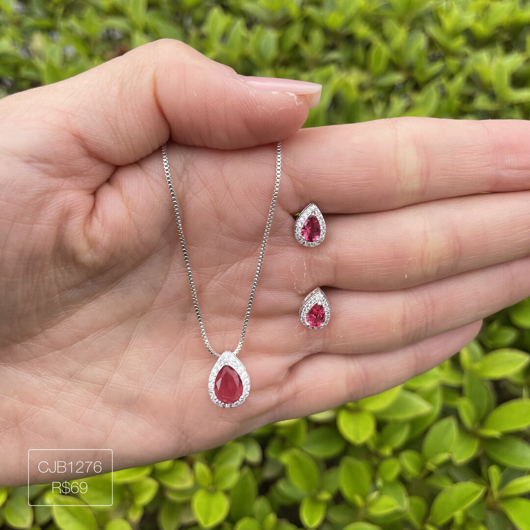 Conjunto De Gota Vermelha Cravejada Cristal Prateado